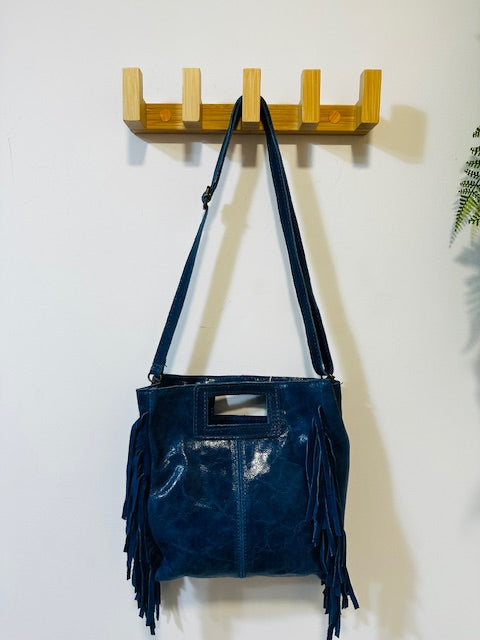 BOLSO PIEL CON FLECOS