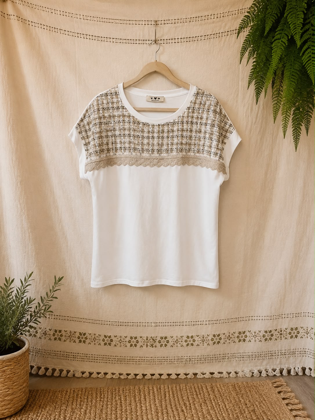 Camiseta con bordado